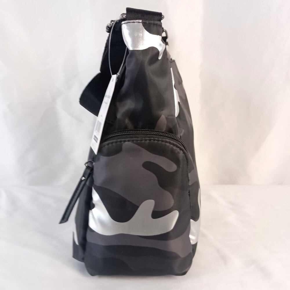 Time and Tru Brooke Gray Camo Nylon Crossbody Bag Multi Pocket NWT - Picture 9 of 10